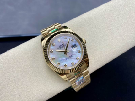 Day-Date Oyster Pearl