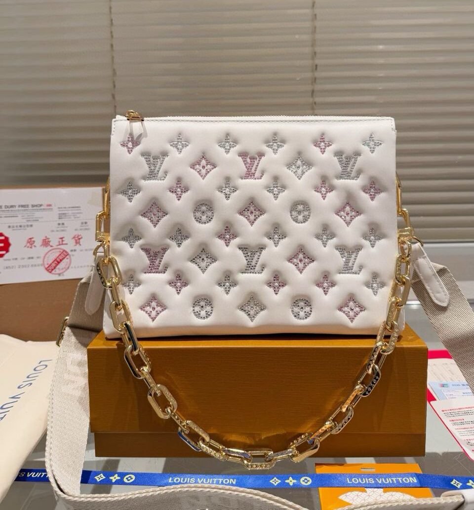 White Bejeweled Coussin